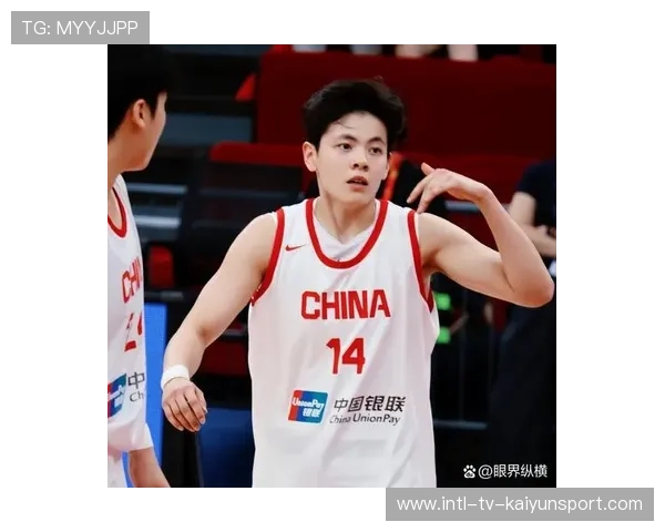 年轻后卫身体素质闪耀，成为防线新宠儿