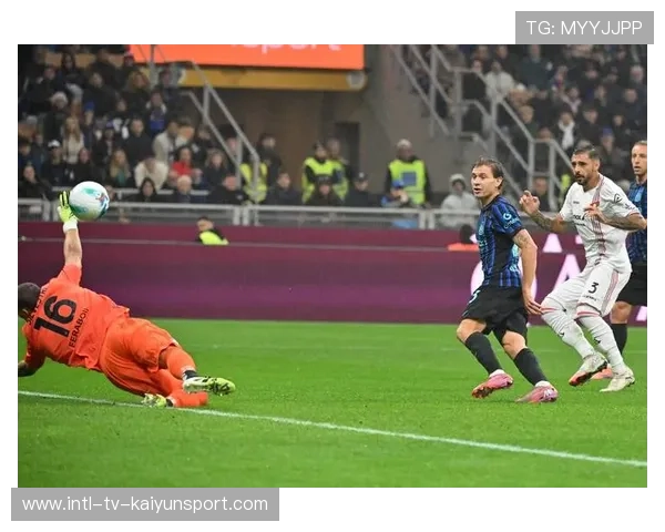 劳塔罗传射建功助国际米兰2-0完胜克雷莫内塞