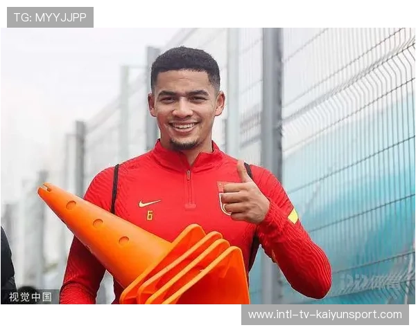 蒋光太底线解围阻断反击,随队赴阿联酋迪拜集训 蒋光太底线解围阻断反击,随队赴阿联酋迪拜集训